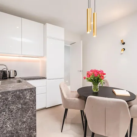 Apartament Krucza By Your Freedom Varšava Exteriér fotografie